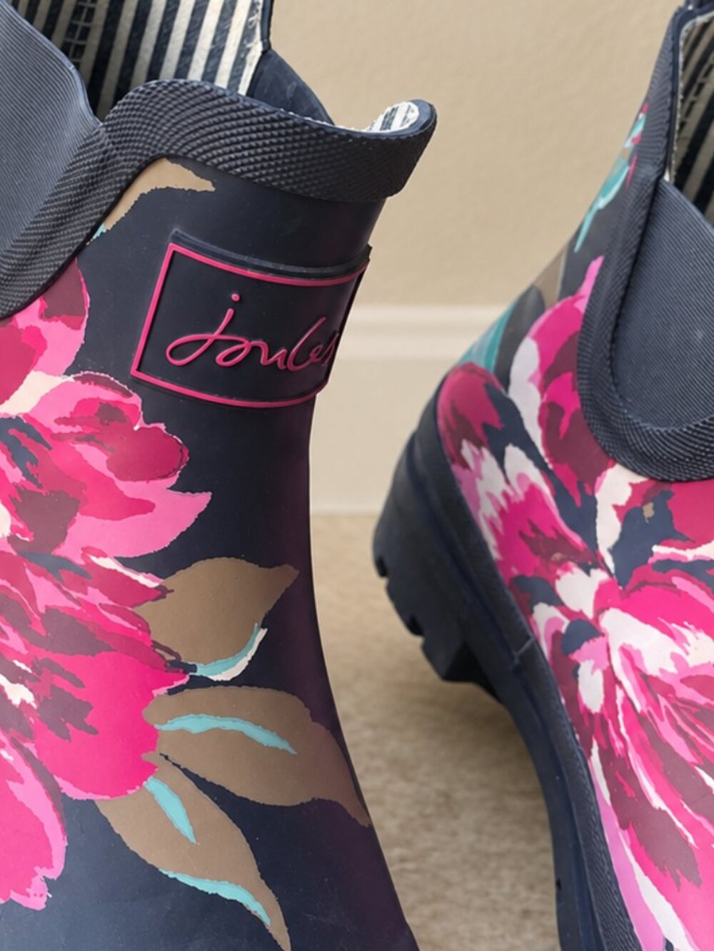 Joules Floral Print Navy Blue Rubber Ankle Rain Boots 8 Chelsea Short Wellies - Picture 5 of 9